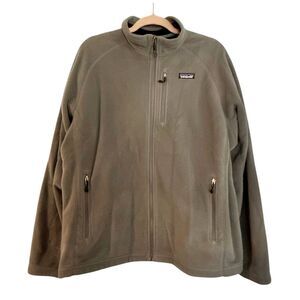 Patagonia men’s figure 4 tech fleece full zip sweater large